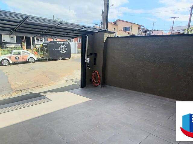 Sobrado para Venda em Atibaia - 4